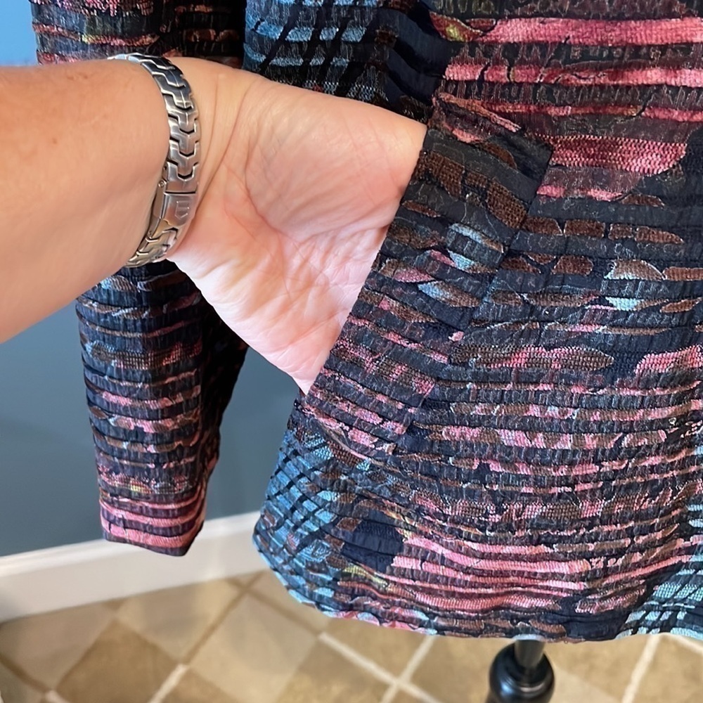 3/$15 CJ banks Blouse/Jacket Size X - Picture 5 of 11